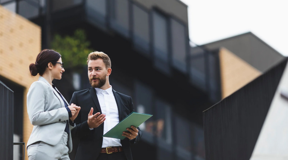 Real Estate Agents Use Facebook Ads