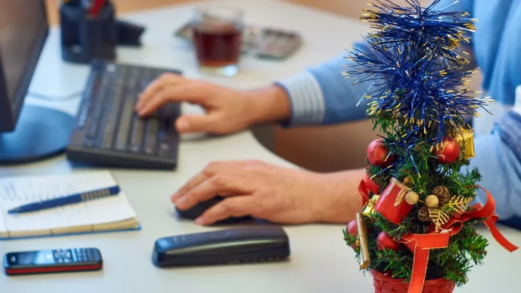 Facebook Ads That Sell: How to Make the Most of the Silly Season